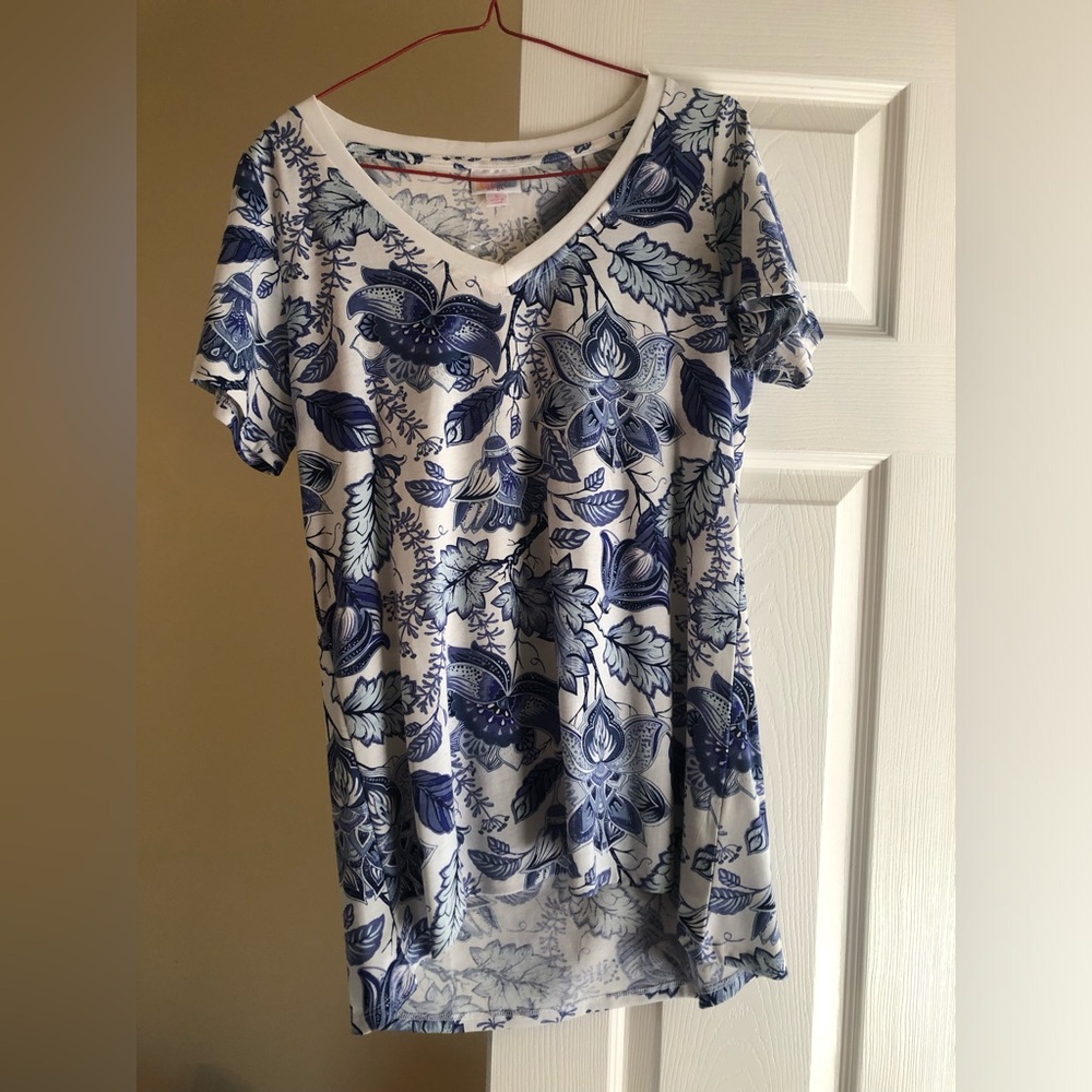 LuLaRoe Blue and White Leaf Print Short Sleeve Top